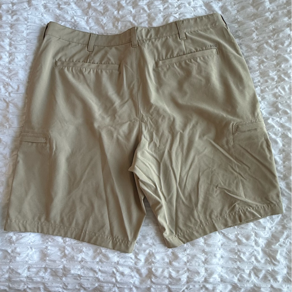 Izod Men’s Golf Shorts - Sz 38 - Picture 2 of 4